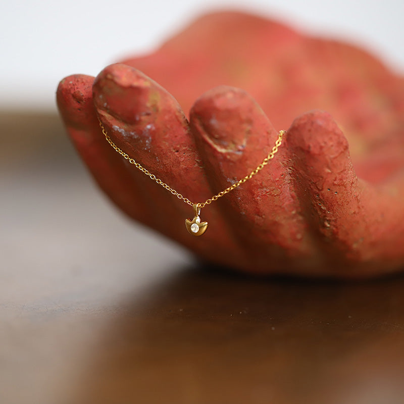 Collier mini lotus pierre de lune MOONSOON
