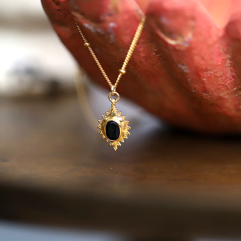 Collier avec pendentif onyx MOONSOON