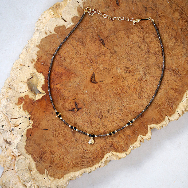 Collier en quartz fumé & pendentif bouddha MOONSOON