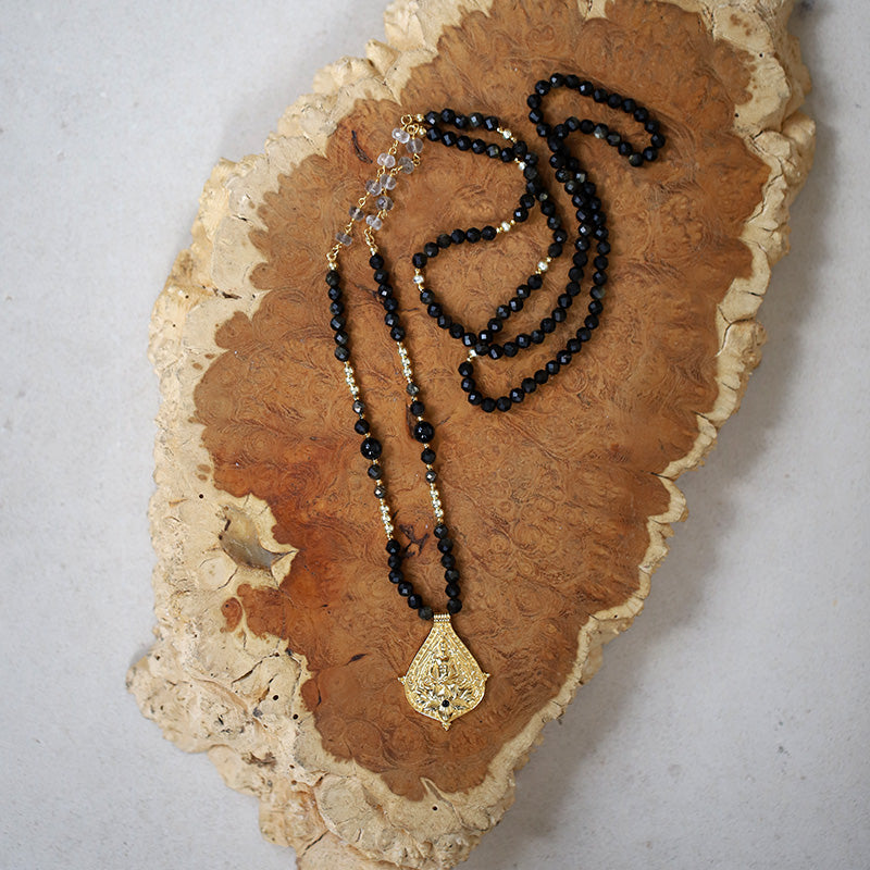 Collier mantra en obsidienne avec pendentif bouddha MOONSOON