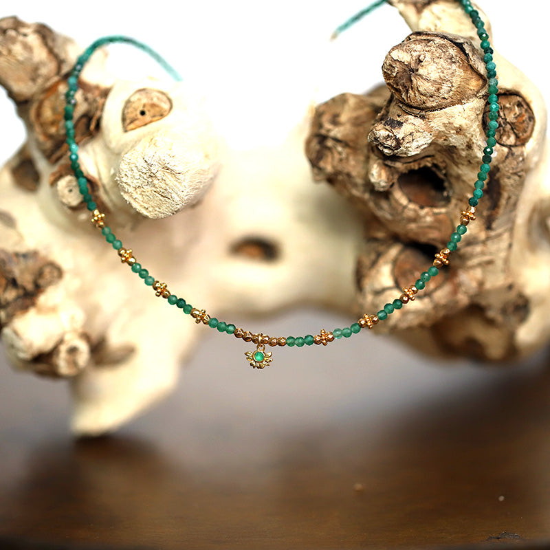 Collier en euchlorite & pendentif mini feuille MOONSOON