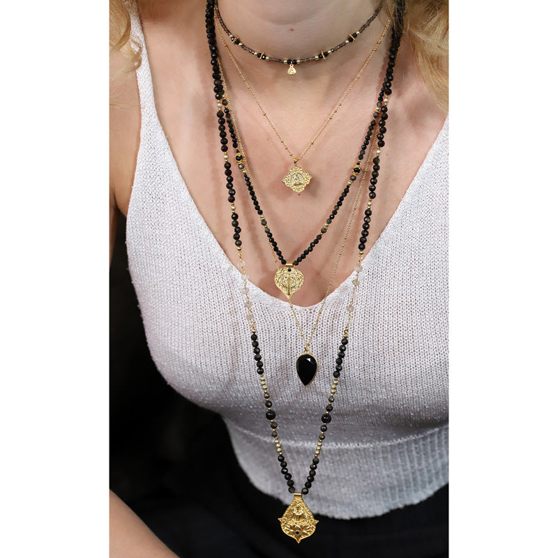 Long collier avec pendentif onyx MOONSOON