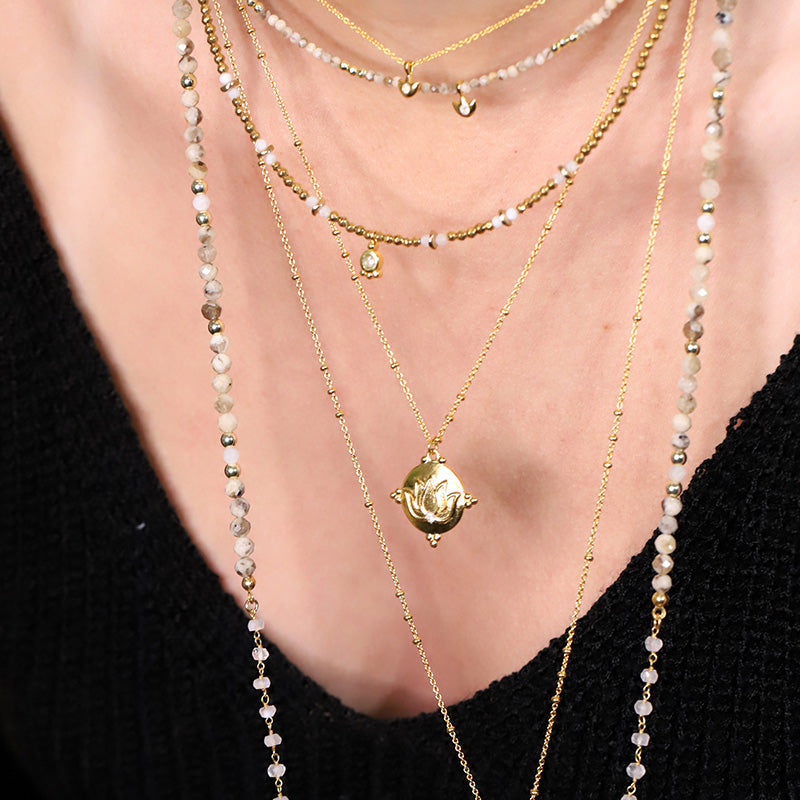 Collier avec pendentif lotus MOONSOON