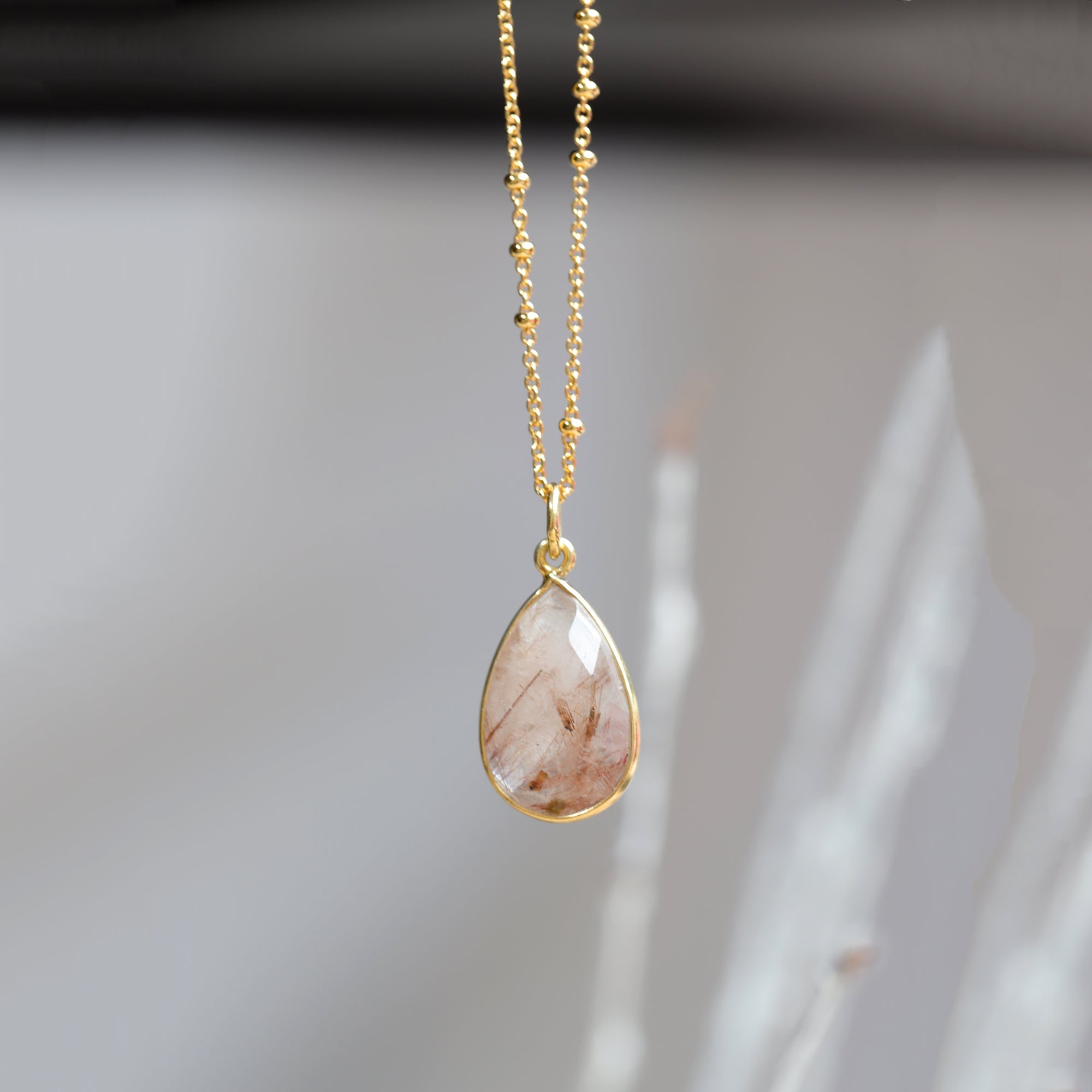 Collier avec pendentif en quartz rutilé MOONSOON