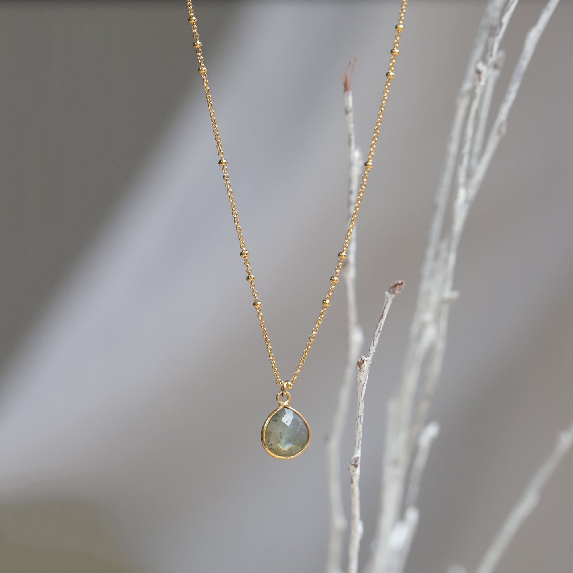 Collier avec pendentif en labradorite MOONSOON