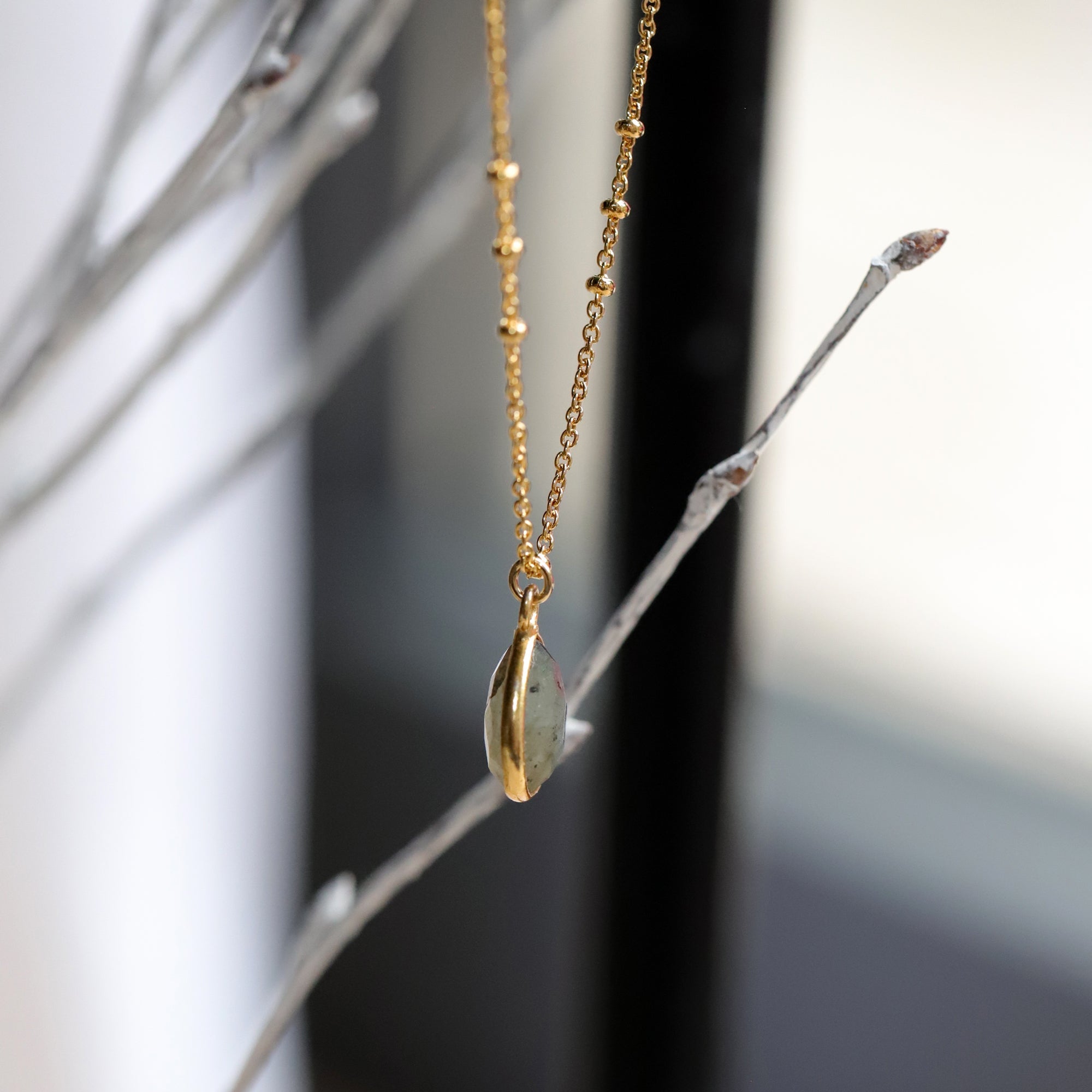 Collier avec pendentif en labradorite MOONSOON