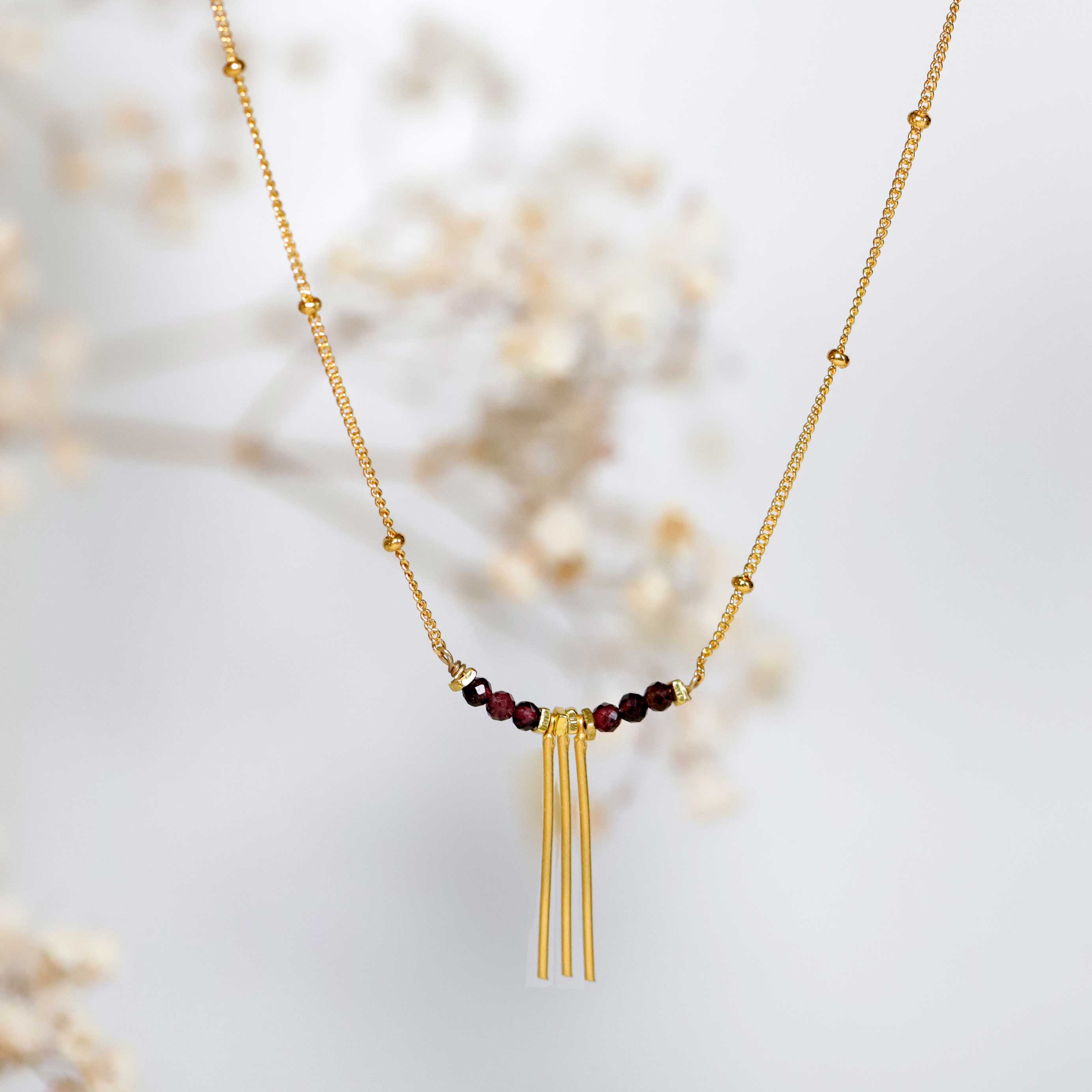 necklace with Garnet