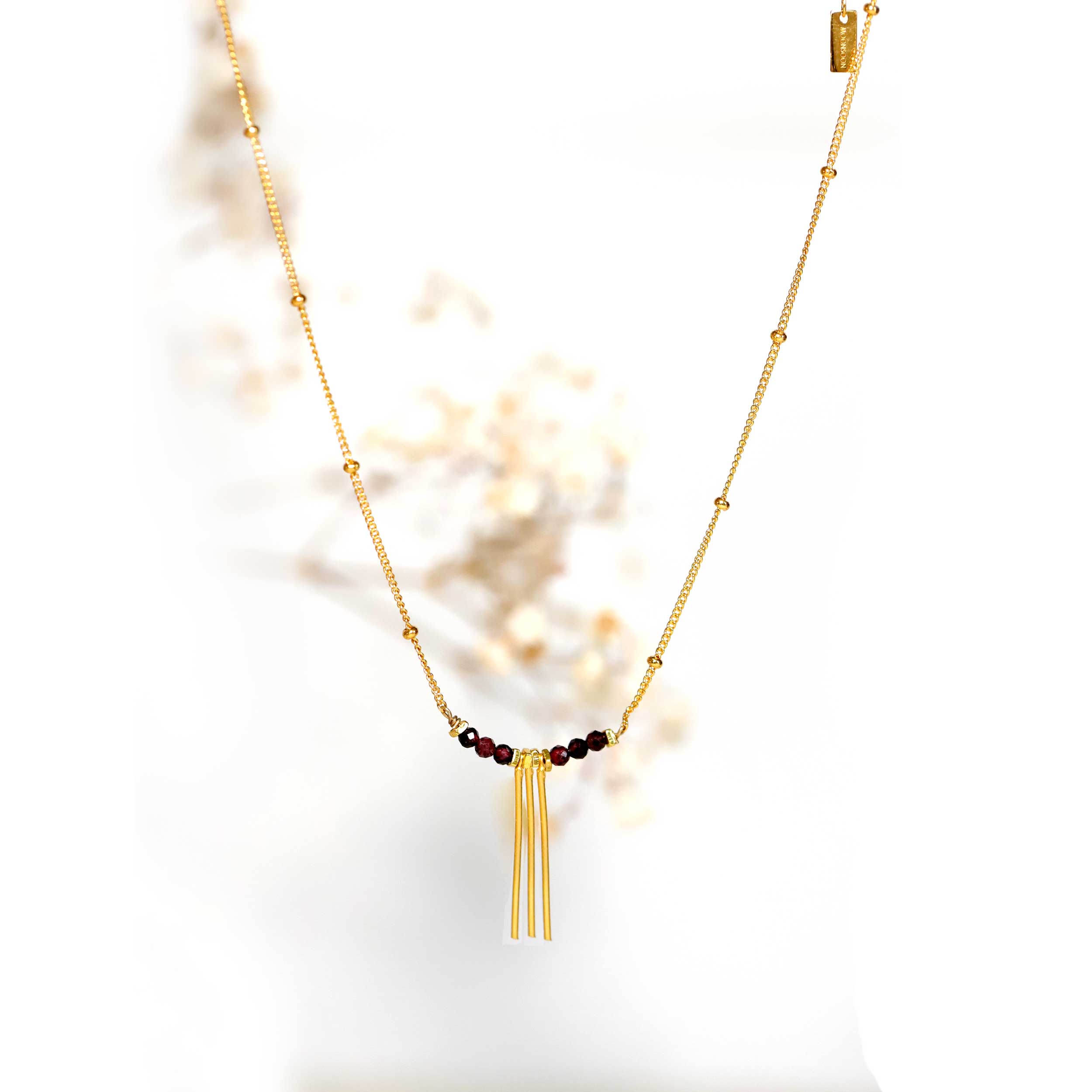 necklace with Garnet