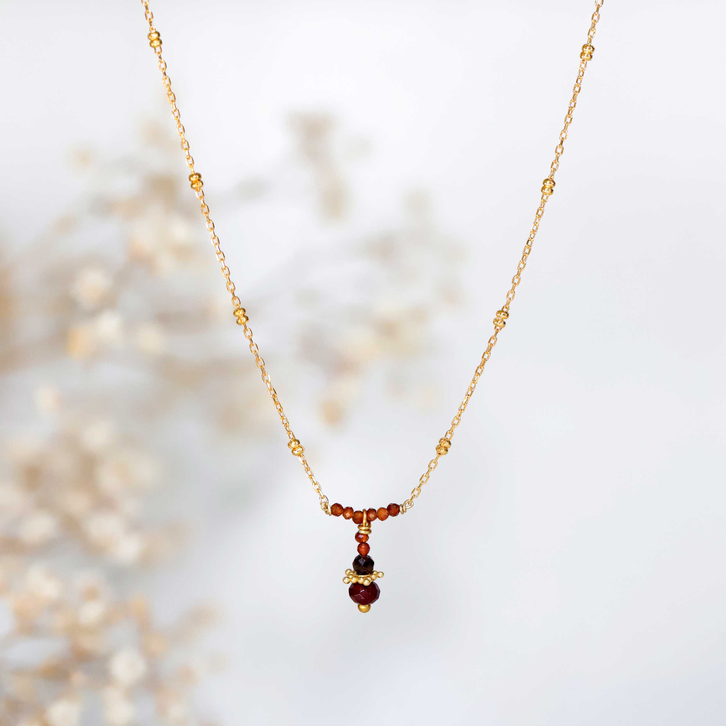 necklace with Garnet