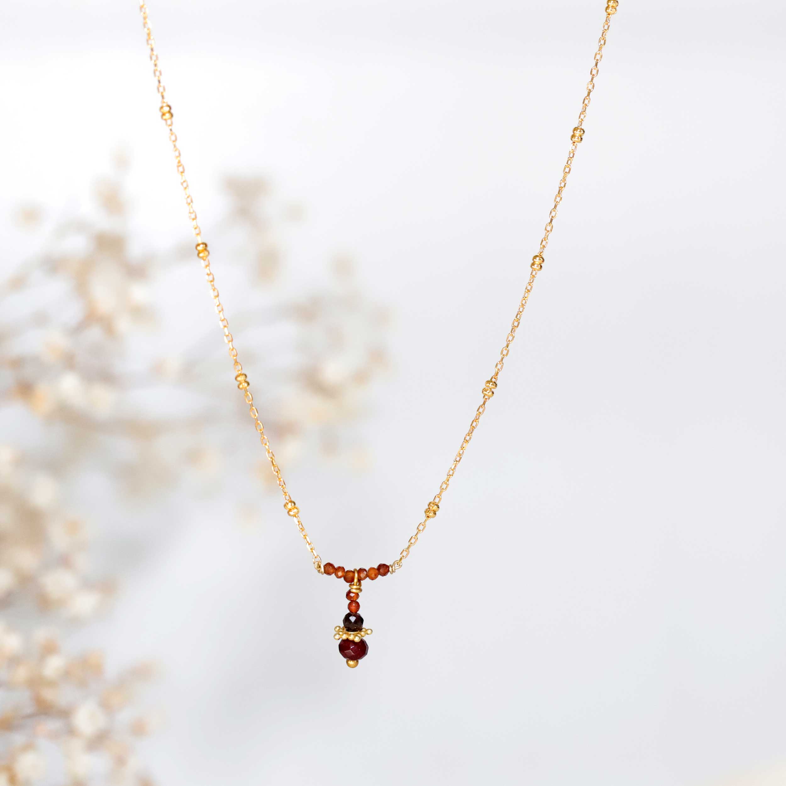 necklace with Garnet