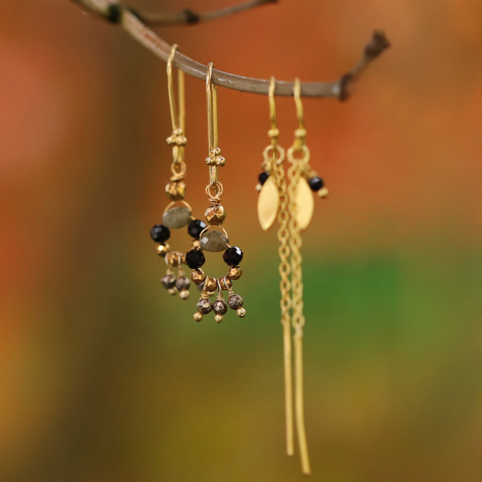 Onyx chain earrings