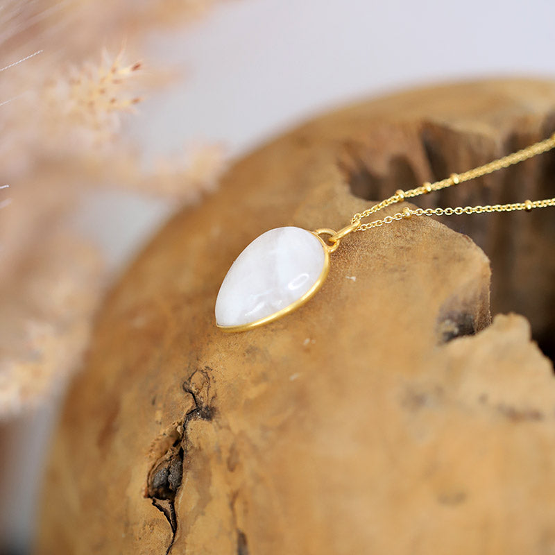 Moonstone pendant necklace