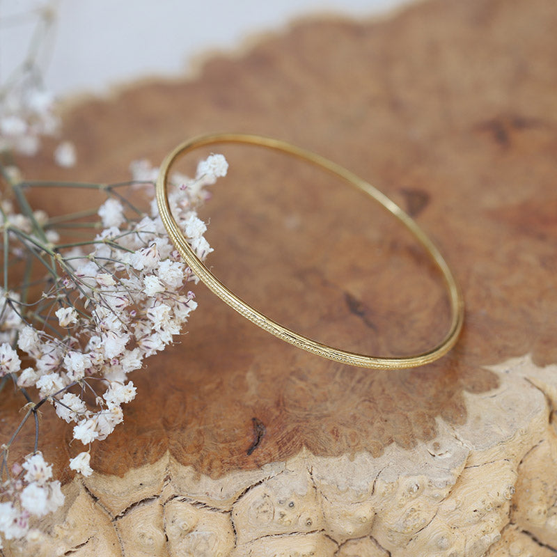 Bangle uni – Élégance simple et intemporelle