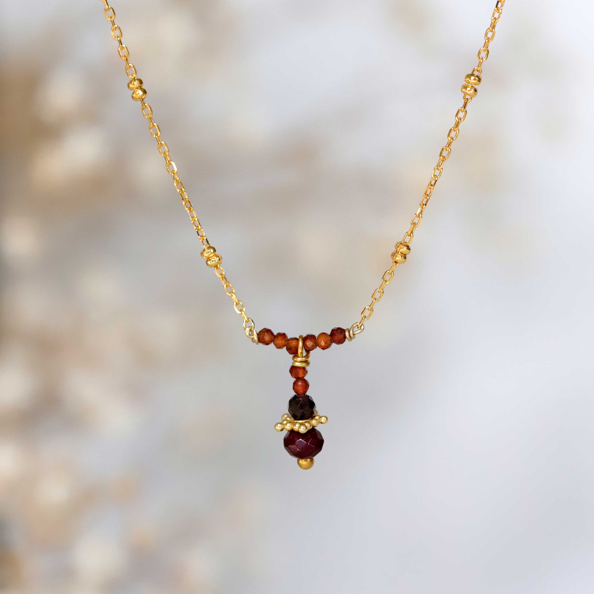 necklace with Garnet
