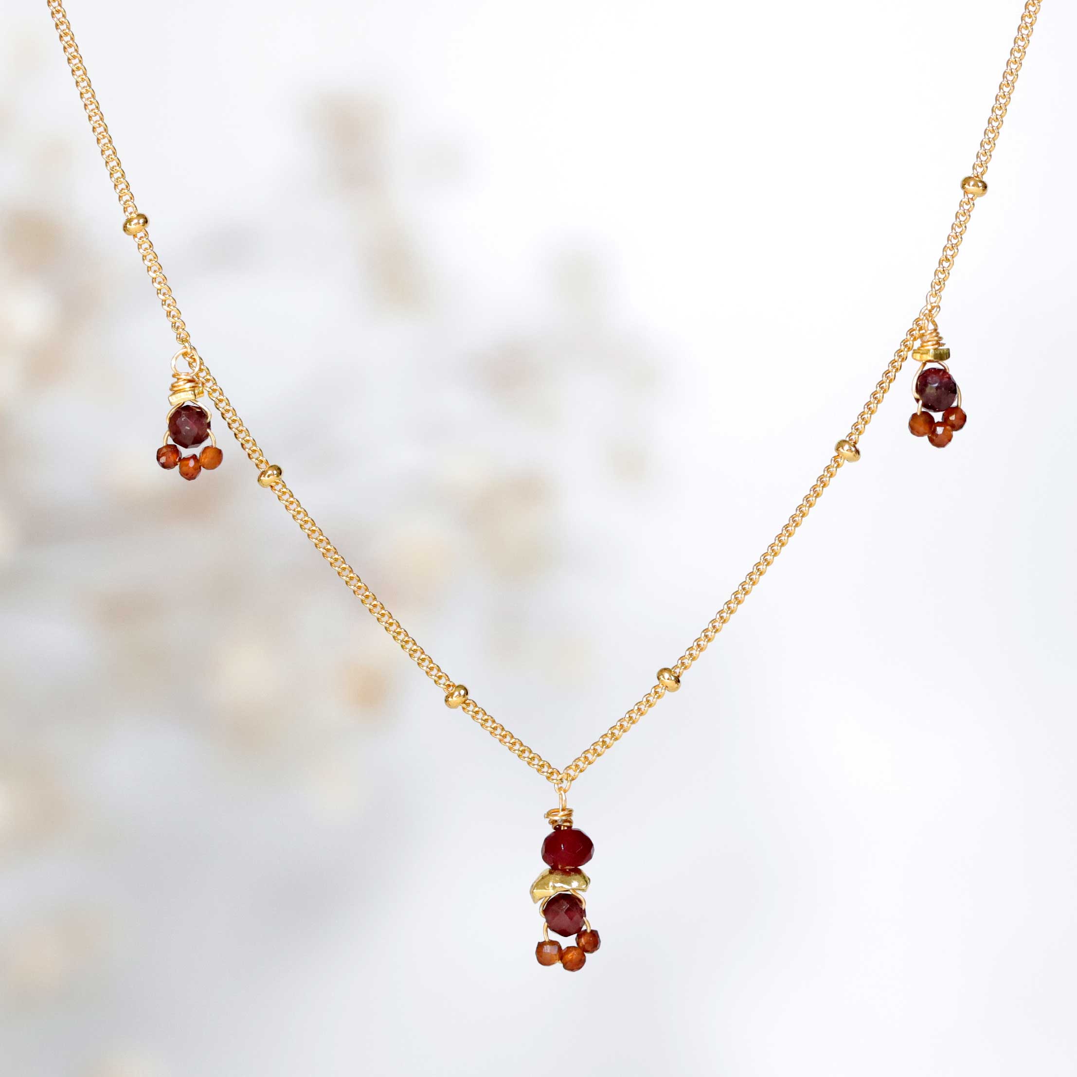 necklace with Garnet